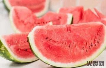 减脂可以吃梨瓜,天然低卡美食，轻松享瘦新选择